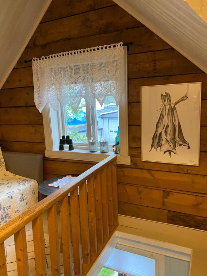 Nordlandshuset "Lottebakken", Ballstad In Lofoten Bagian luar foto