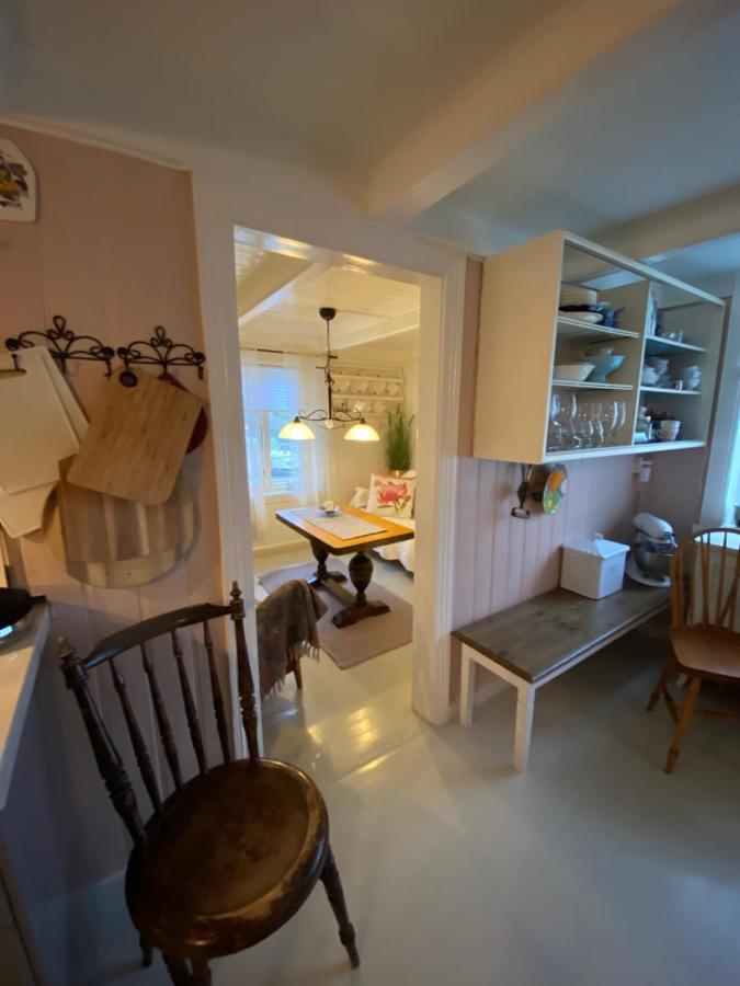 Nordlandshuset "Lottebakken", Ballstad In Lofoten Bagian luar foto