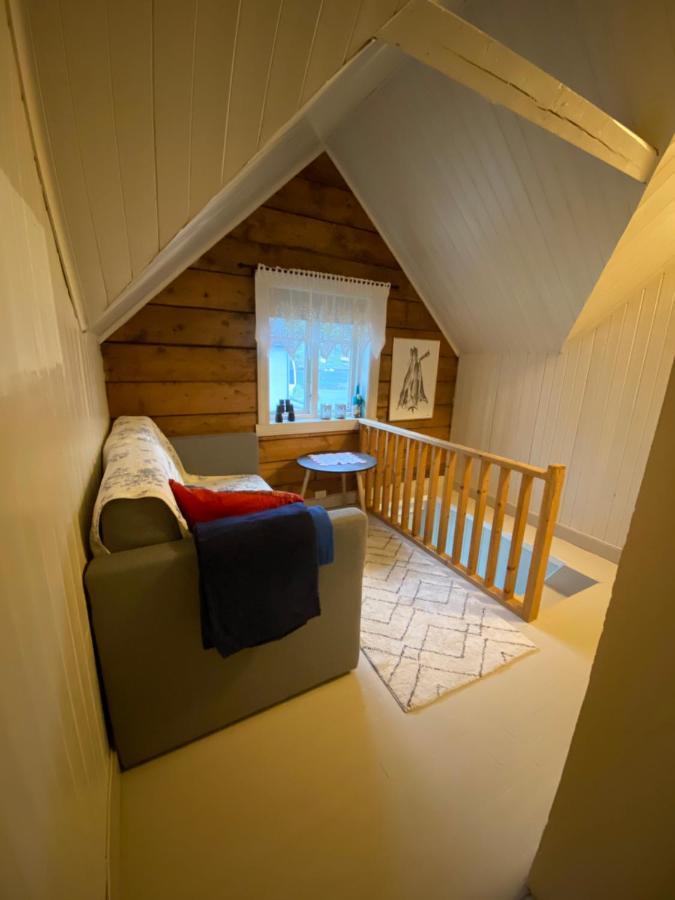 Nordlandshuset "Lottebakken", Ballstad In Lofoten Bagian luar foto