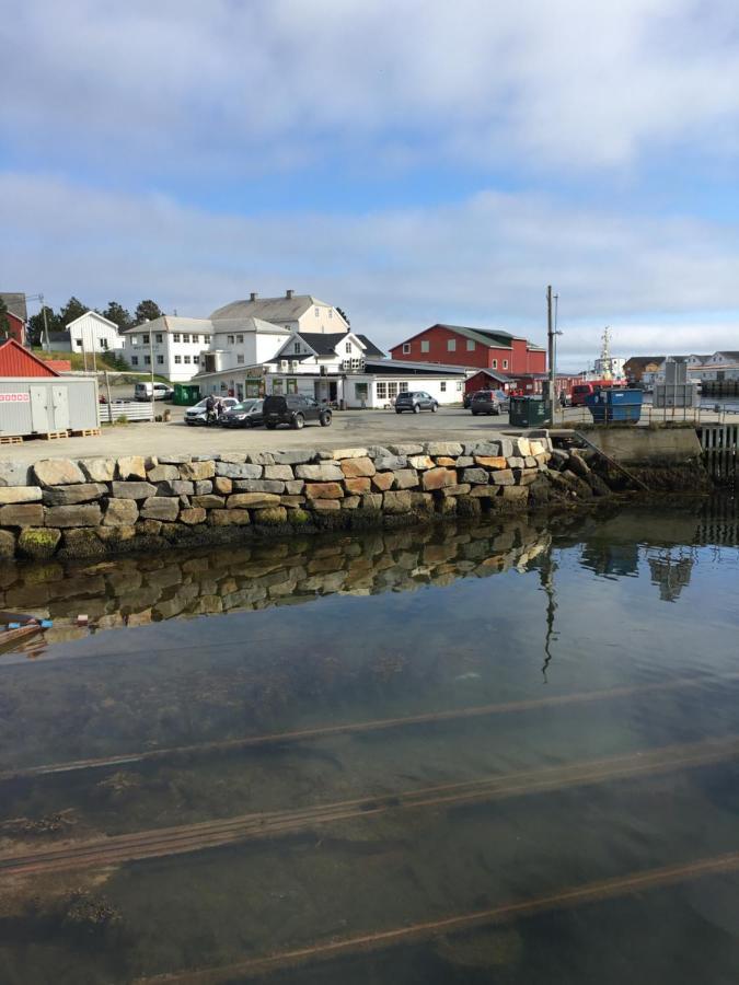 Nordlandshuset "Lottebakken", Ballstad In Lofoten Bagian luar foto